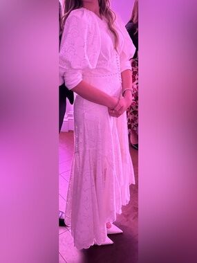 ACLER off white dress- was taken in see measurements more a 6 than 8